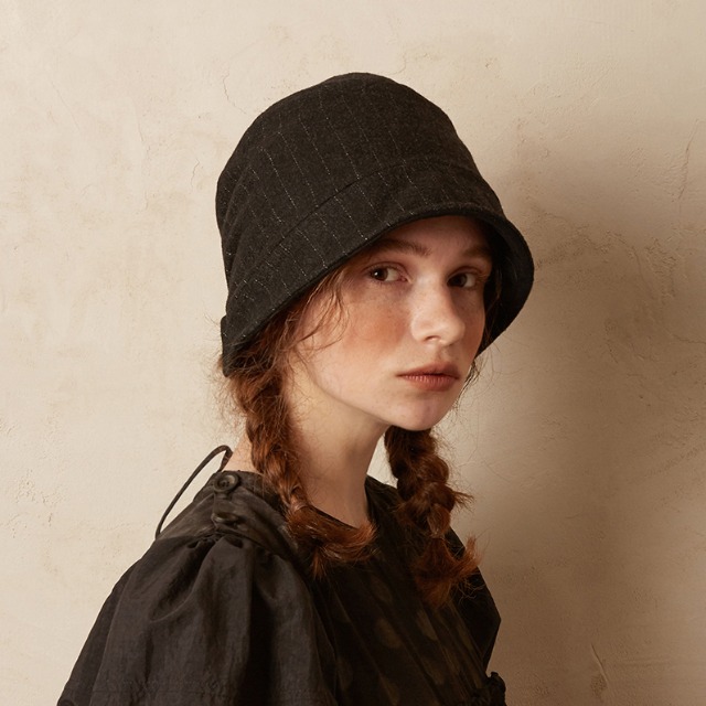 Banding Jane bonnet – Charcoal stripe
