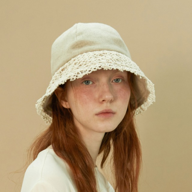 Appliqué hat- Ivory